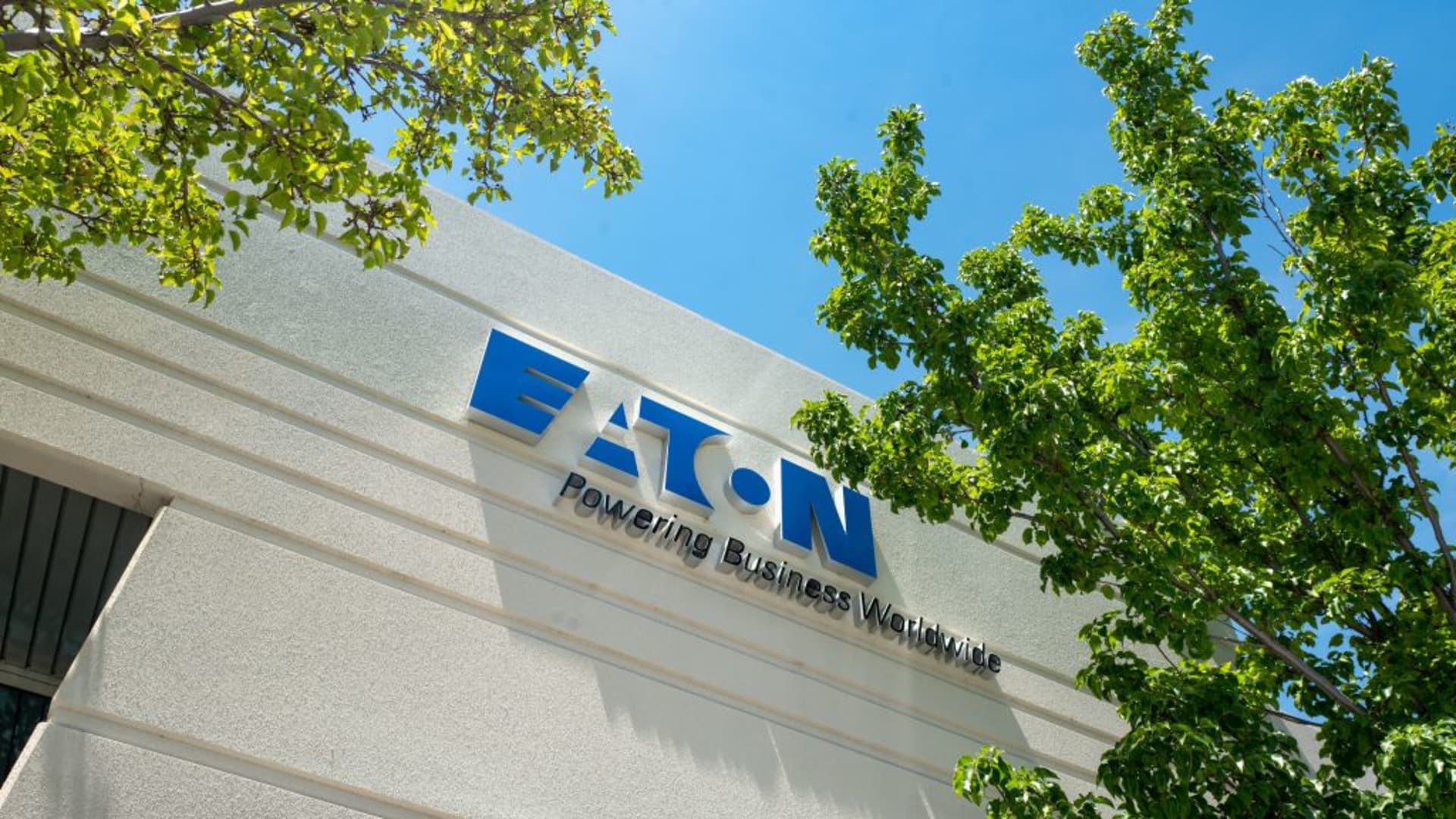 eaton-ai-data-center-growth