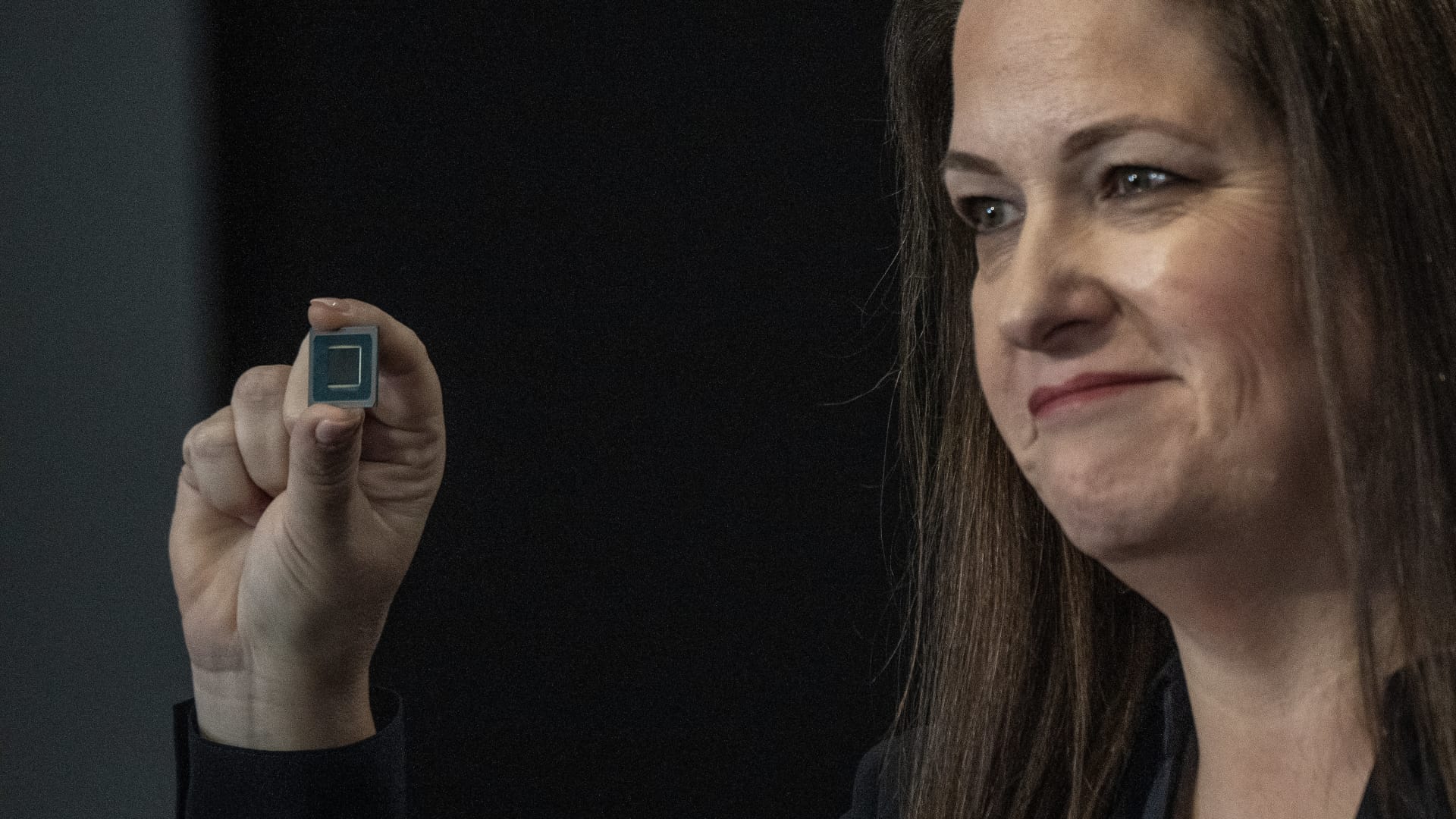 intel-forecast-economic-uncertainty