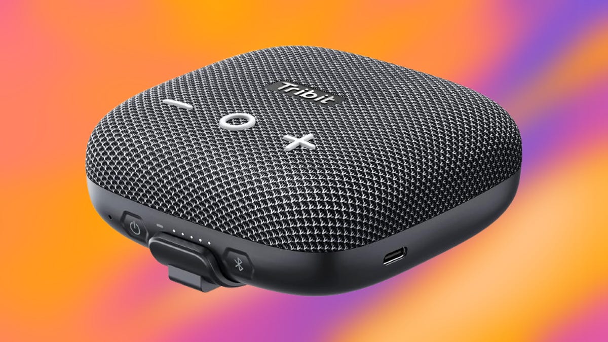 compact-speaker-hiking-deal