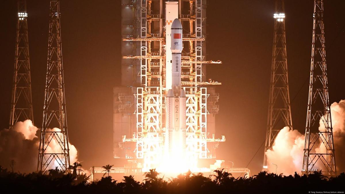 china-solar-power-space