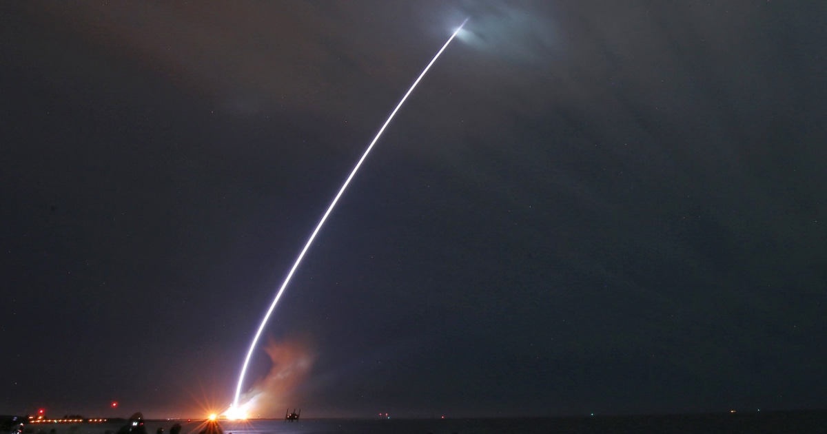 new-glenn-rocket-launch