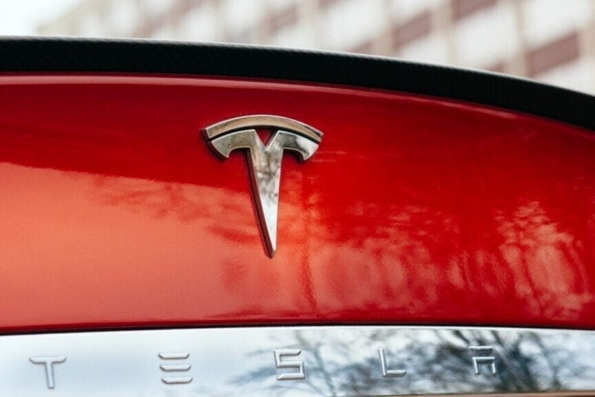 tesla-robotaxi-launch-june
