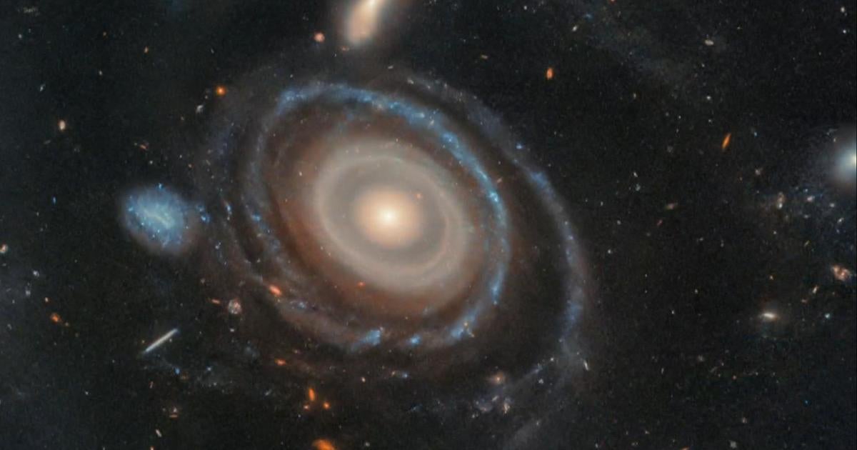 cosmic-collision-hubble-telescope
