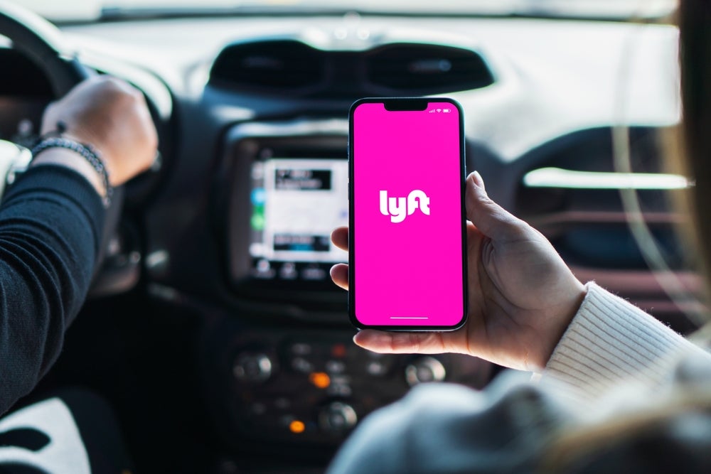 lyft-robotaxi-plans-2026