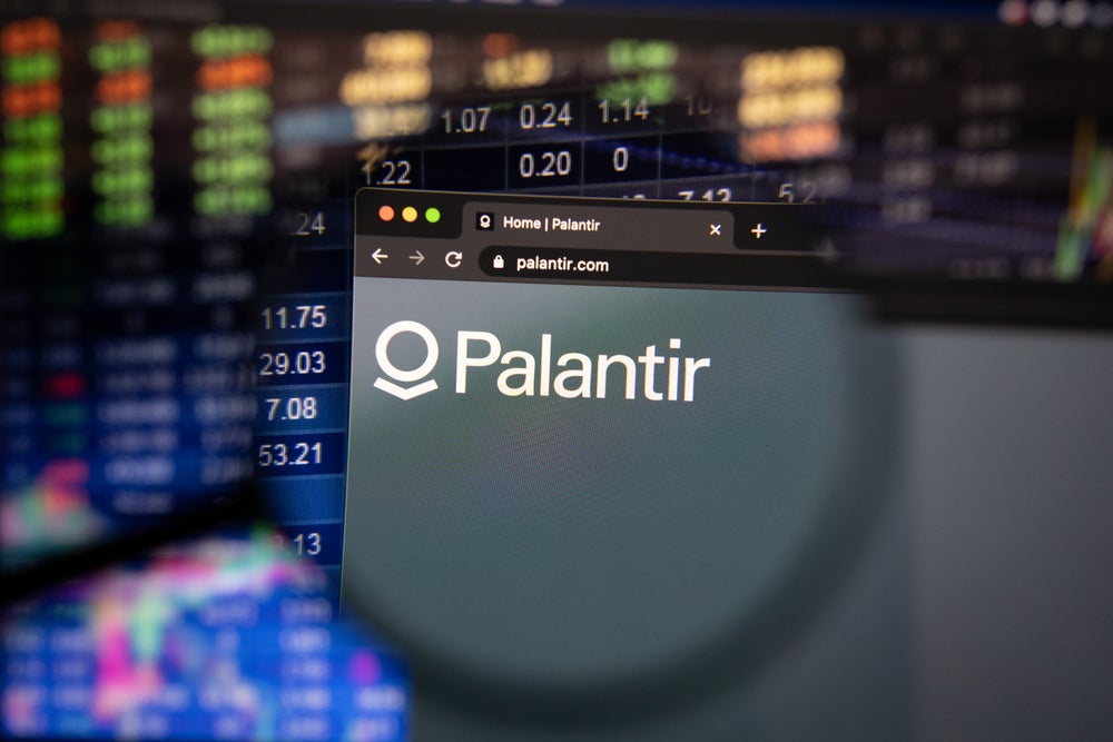 palantir-ai-revolution-oracle-salesforce